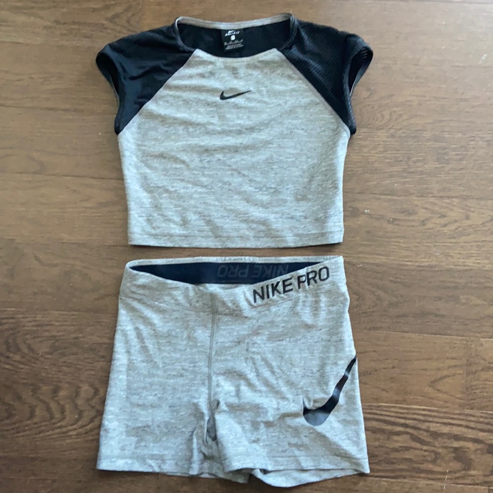 Nike Women’s Workout Outfit - Top XS and Shorts M